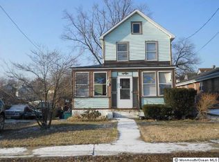 12 Walnut St, Keyport, NJ 07735