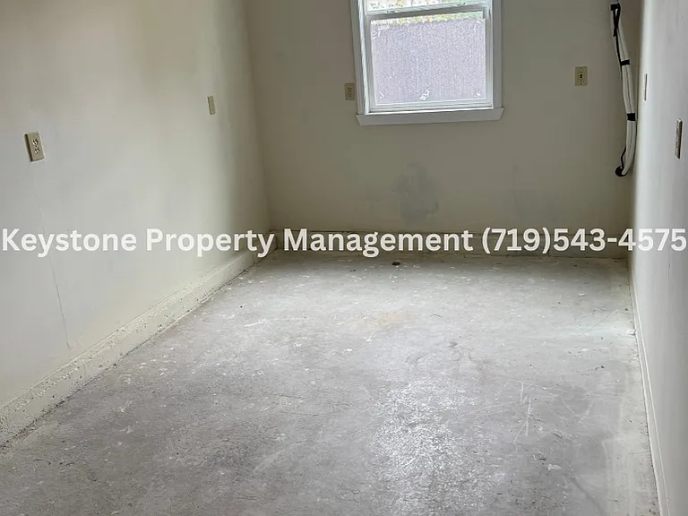 1410 Carteret Ave — Photo 17