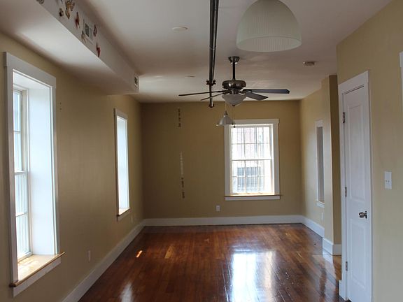 2nd image of 2716 Cherokee St APT B