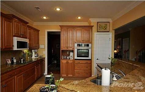 16009 Shropshire Kitchen