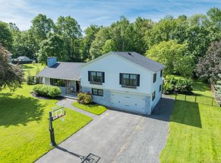 59 Poole Rd, Suffield, CT 06078
