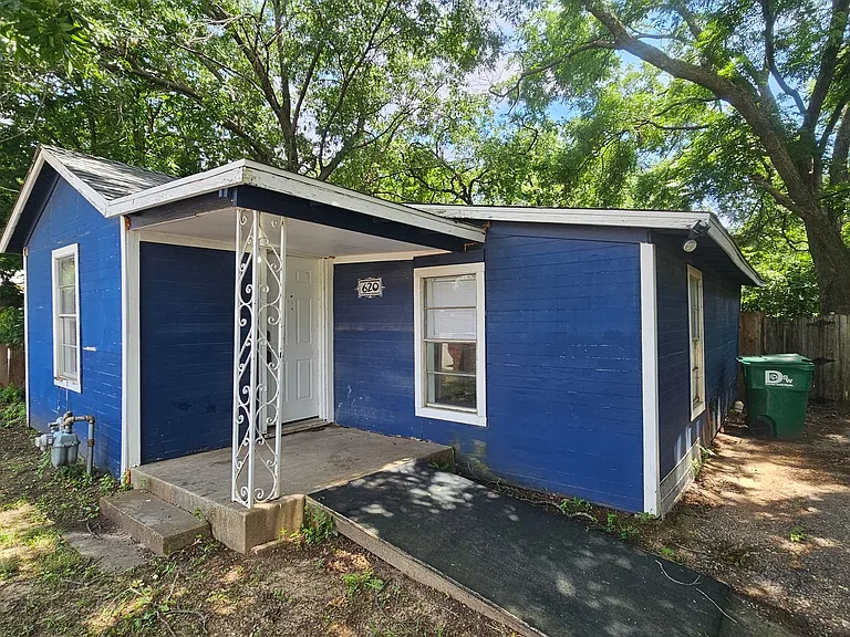 620 Uland St — Photo 1