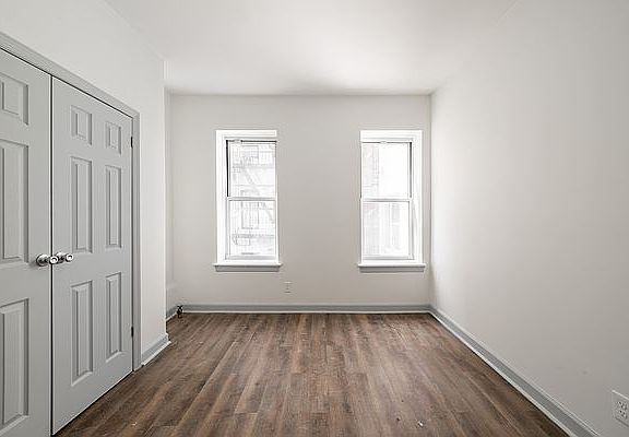 3rd image of 68 W 107th St APT 24