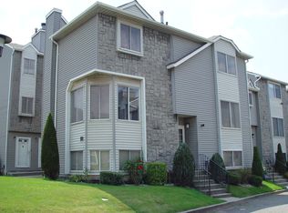 25 Regal Walk #156, Staten Island, NY 10303
