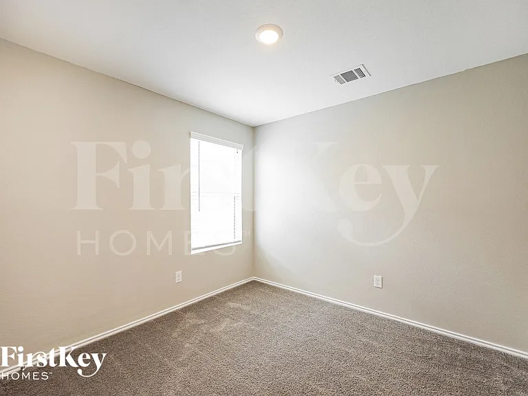 2404 Lake Hls — Photo 15