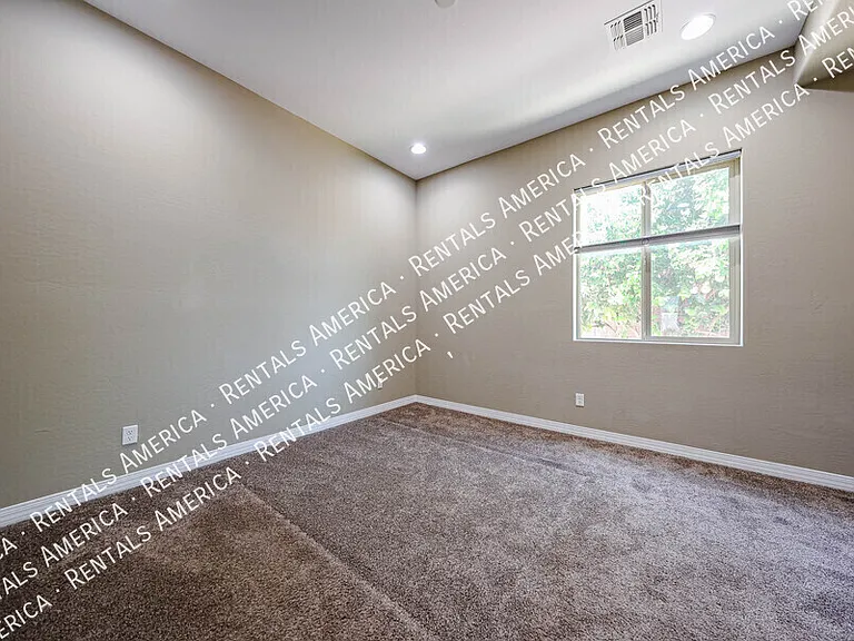 3325 E Coconino Dr — Photo 16
