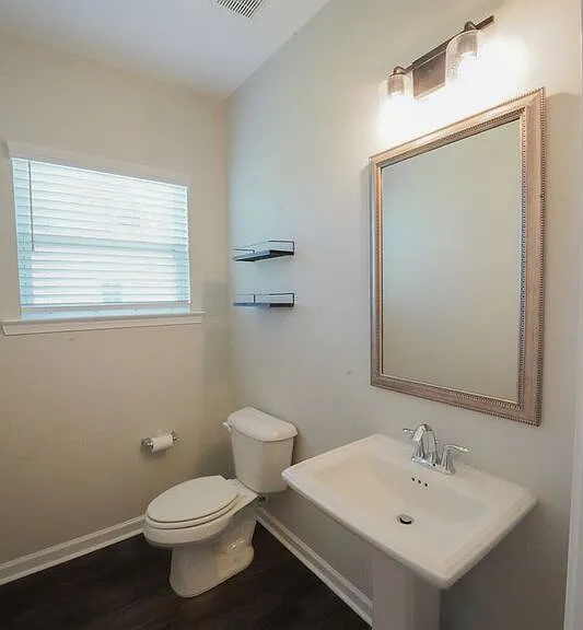 165 Greyfield Cir — Photo 13