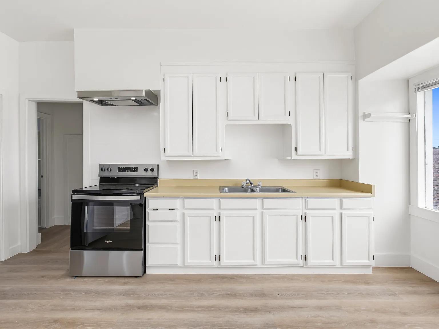 2 bed, $2,095 — Photo 3