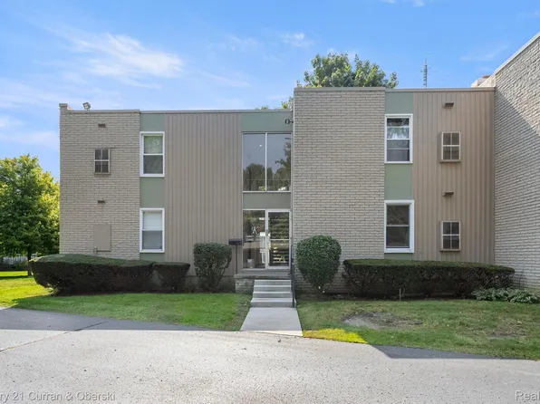 32989 Fargo St #43, Livonia, MI 48152