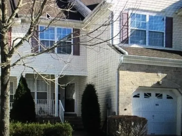 106 Briarwood Dr, North Brunswick, NJ 08902