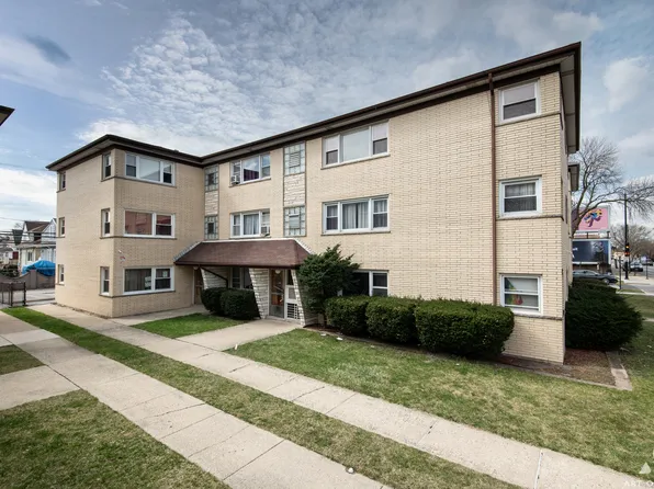 5755 W Diversey Ave APT 203, Chicago, IL 60639
