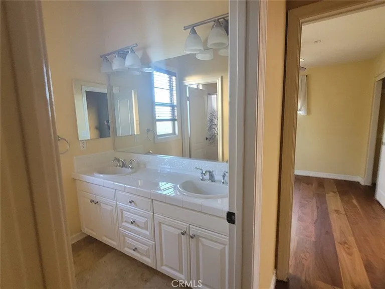 55 Valley Ter — Photo 22