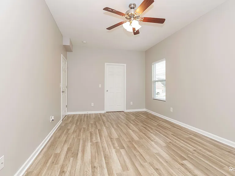 2136 Pine Glen Ct — Photo 7
