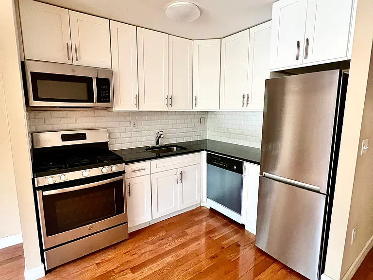 44-30 Douglaston Pkwy #4C — Photo 10