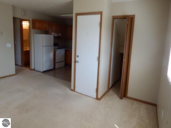 5th image of 1400 & 1402 W Division St