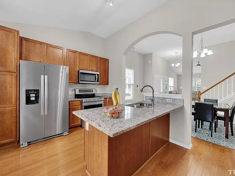401 Courthouse Dr — Photo 7