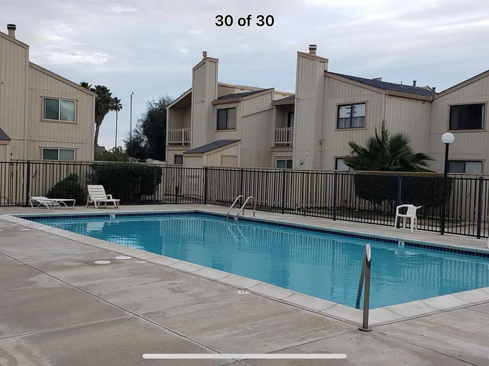 1229 Marina Cir