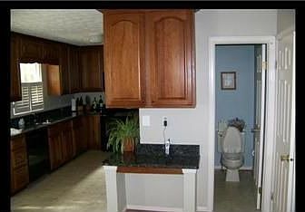 5th image of 12808 Valleyhill St