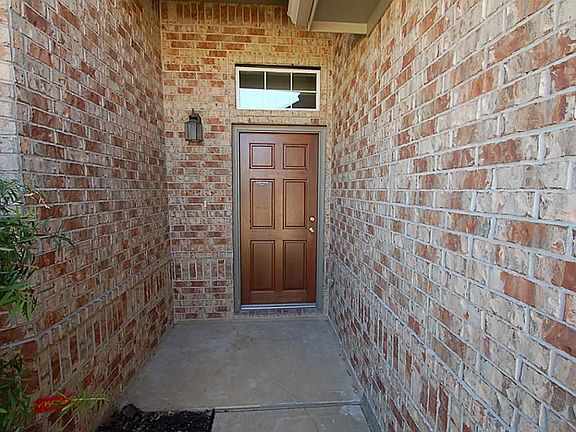 4th image of 7811 Flowing Oak Ln