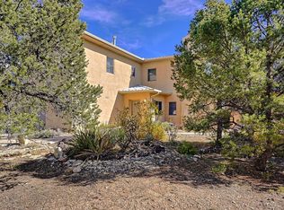 14 Falcon Ct, Tijeras, NM 87059