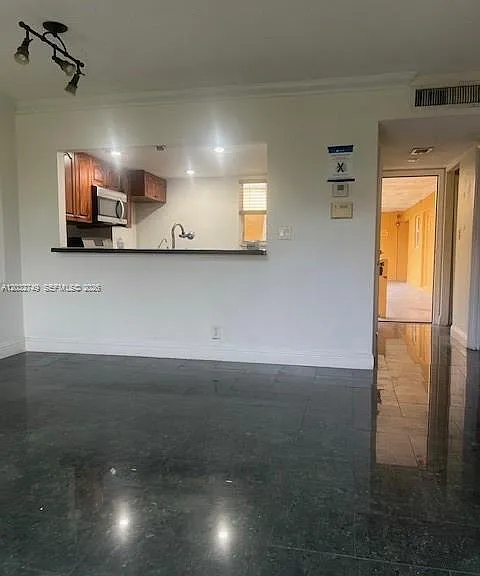 17911 NW 68th Ave #P208 — Photo 4