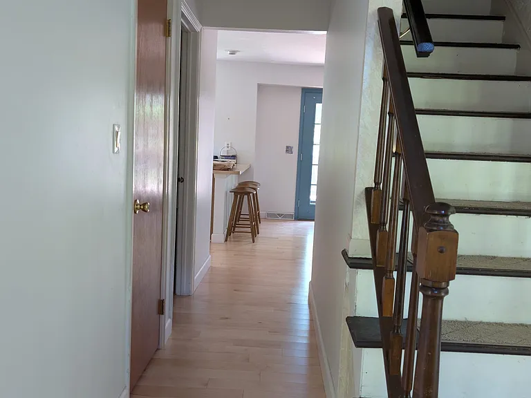 Willis Dr — Photo 5