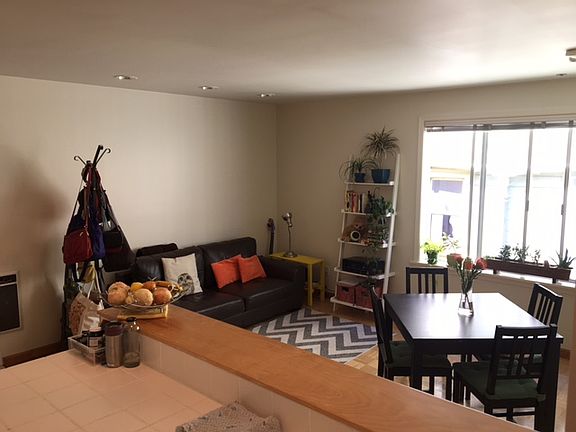 3rd image of 4-14 Windsor Pl #10
