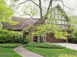 1043 Colony Dr, Crystal Lake, IL 60014