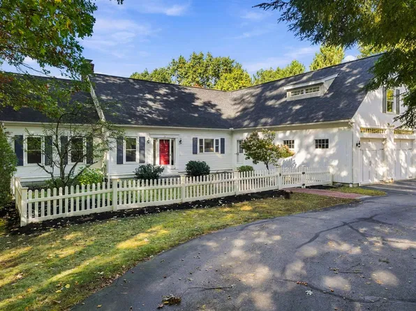 36 Colonel Daniels Drive, Bedford, NH 03110