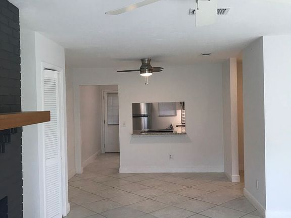 4th image of 152D Locke St #152-D