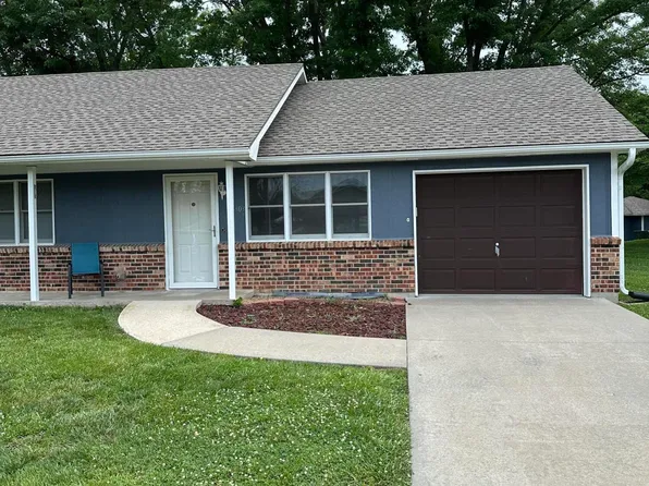 2303 Briarwood Dr, Sedalia, MO 65301