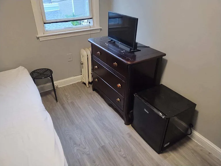 87 Glen Cove Ave #1 — Photo 15