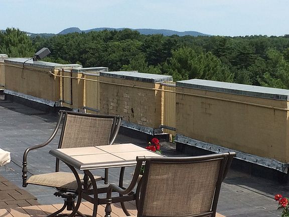 3rd image of 1199 Whitney Ave #Penthouse 1