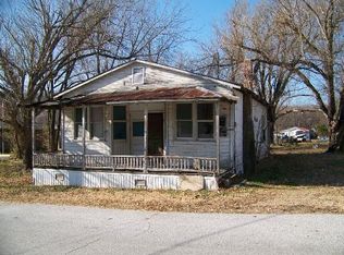 694 Foster St, Pyatt, AR 72672