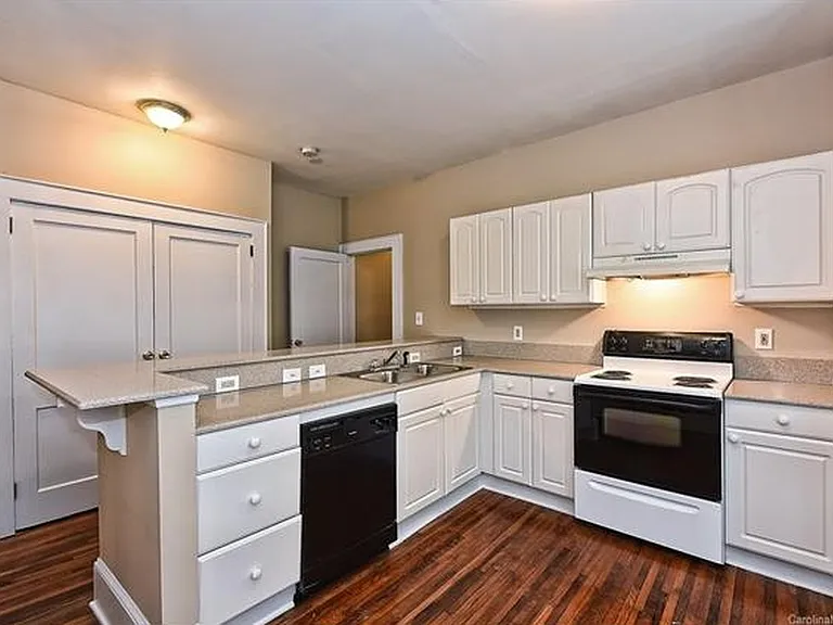 322 Walnut Ave #B — Photo 9