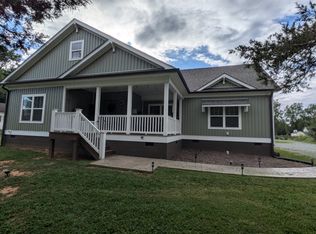 636 S 8th St, Mebane, NC 27302