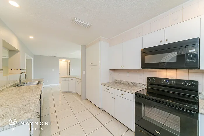 1737 Hinckley Rd — Photo 7
