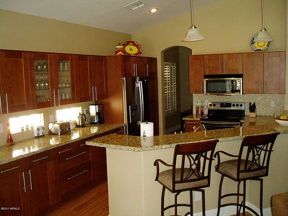 5th image of 4618 N GREENVIEW Circle #S