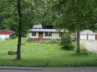 8995 Oak Park Rd NE, New Salisbury, IN 47161