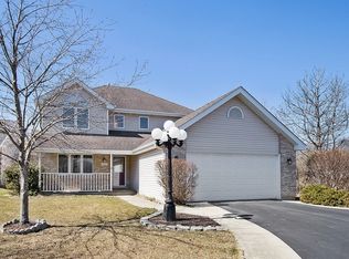 232 Crystal Ln, Steger, IL 60475