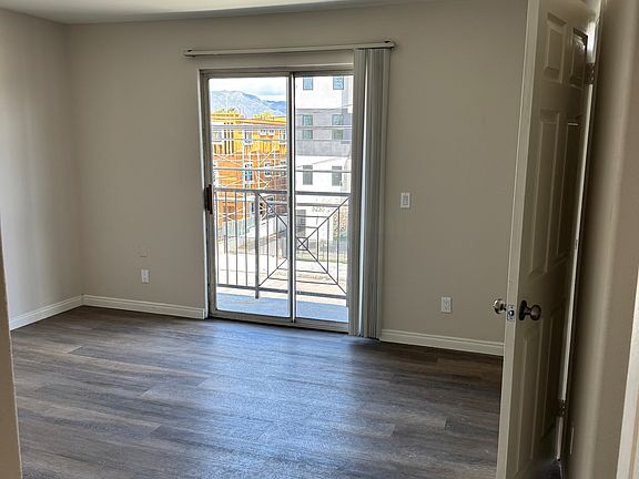 5th image of 5227 Cahuenga Blvd #2