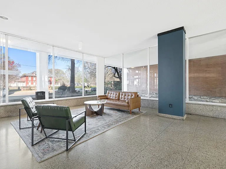 Central Gardens Apartments — Photo 33