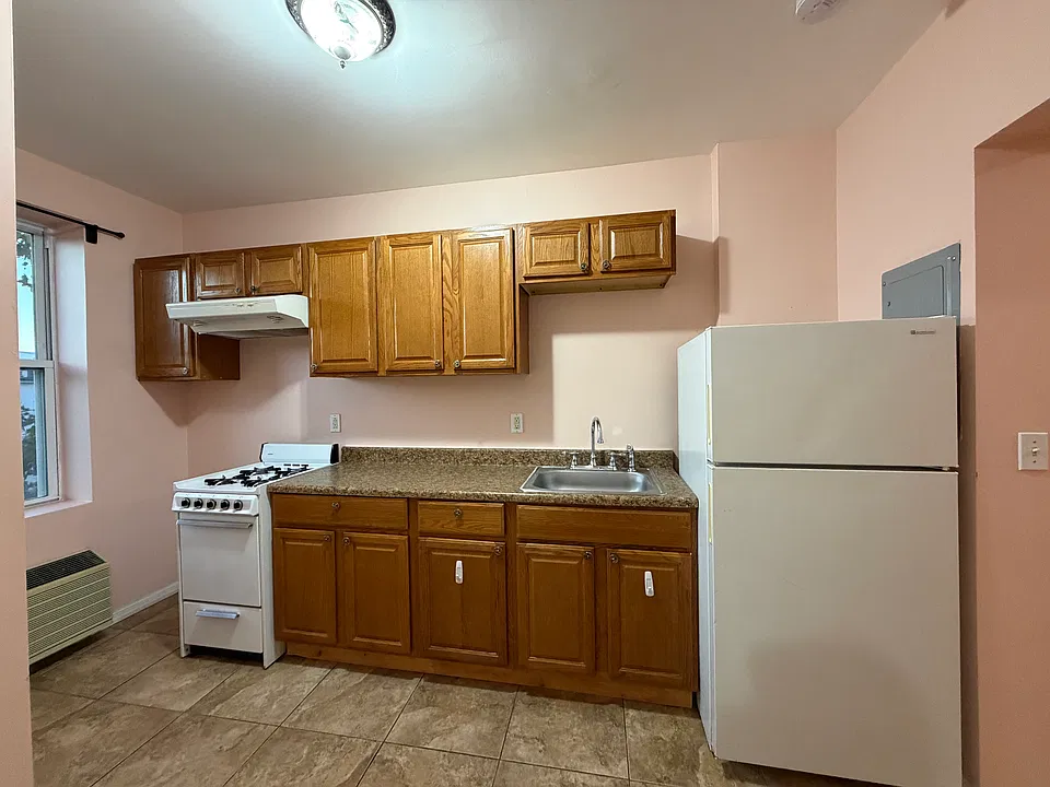 3702 Kennedy Blvd #4