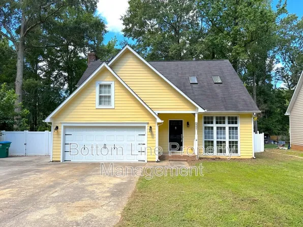 2321 Heathershire Ln, Matthews, NC 28105