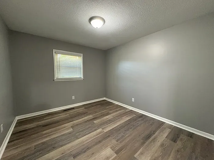 1504 County Home Rd — Photo 10