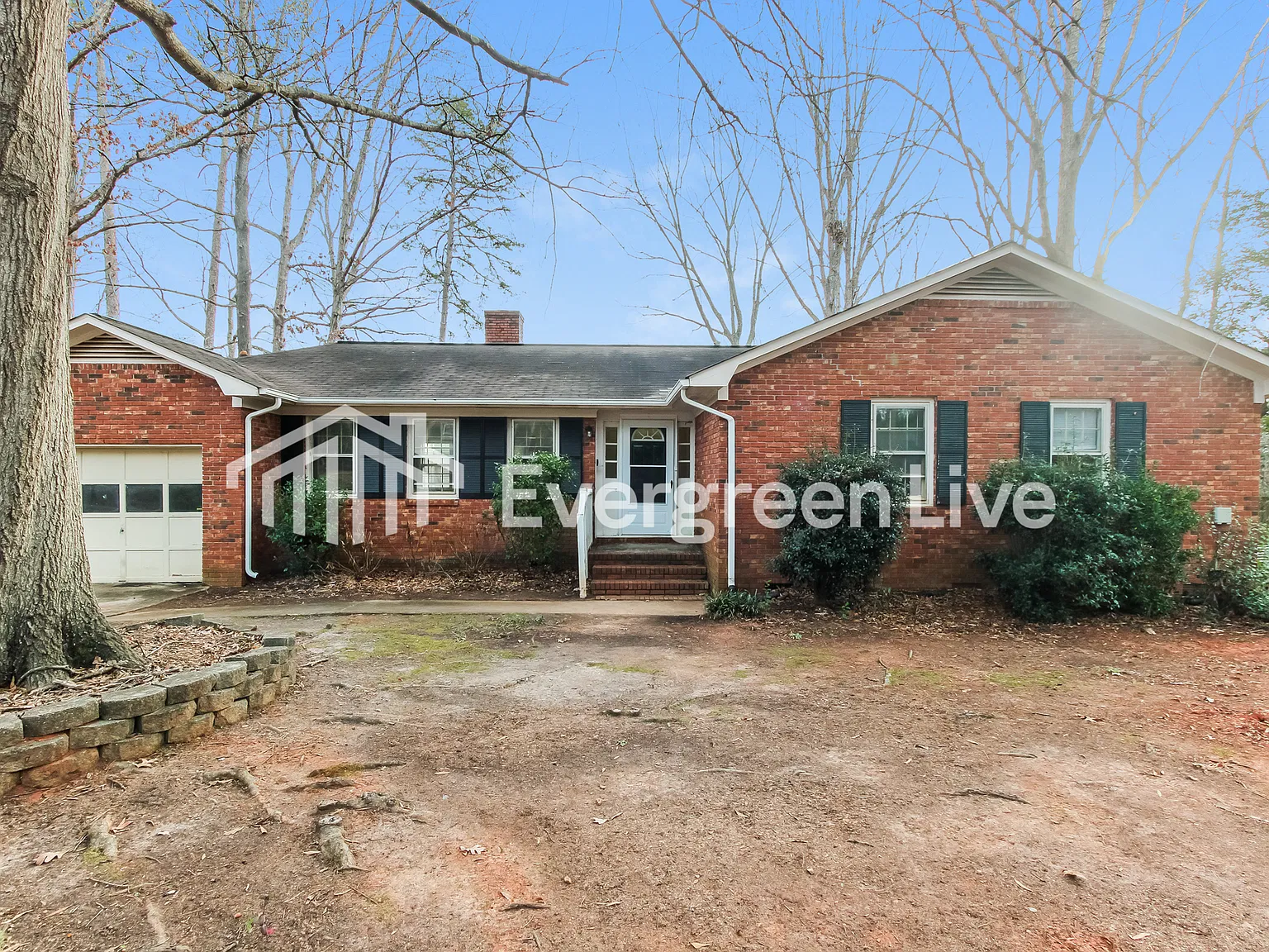 3 bed, 2.0 bath, 1343 sqft, $1,545 — Photo 2