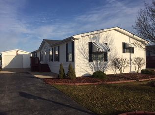 23 Finch Ln, Beecher, IL 60401