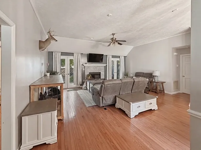 115 Juniper Ct — Photo 6