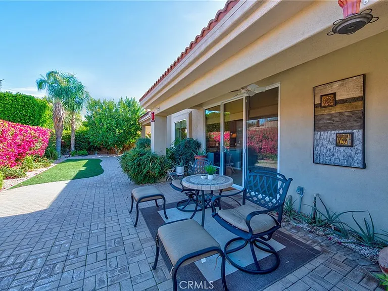 70 Rocio Ct — Photo 34