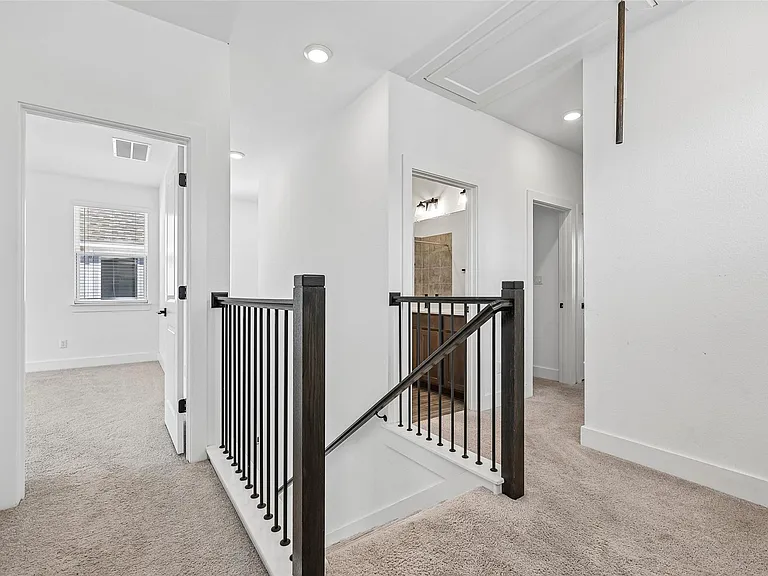 155 Sycamore Pines Ln — Photo 16